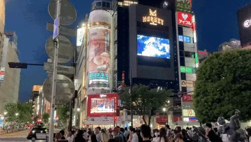 5 Sync Screen Placement at Shibuya Crossing 3